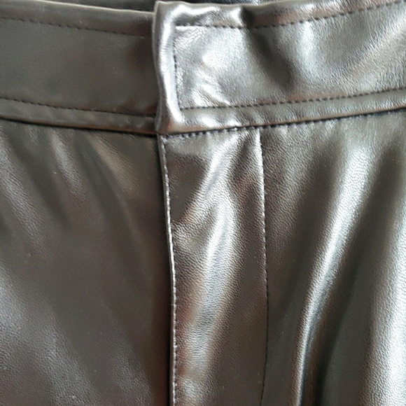 Shine Star Collection Faux Leather Painter Style Pants Synched Ankles W Med.NWT - Picture 3 of 11
